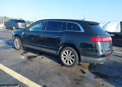 2018 Lincoln Mkt Premiere из США, поврежденный, VIN 2LMHJ5FKXJBL01008
